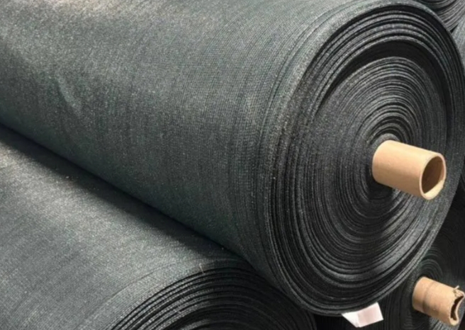 Mesh for building facades and construction